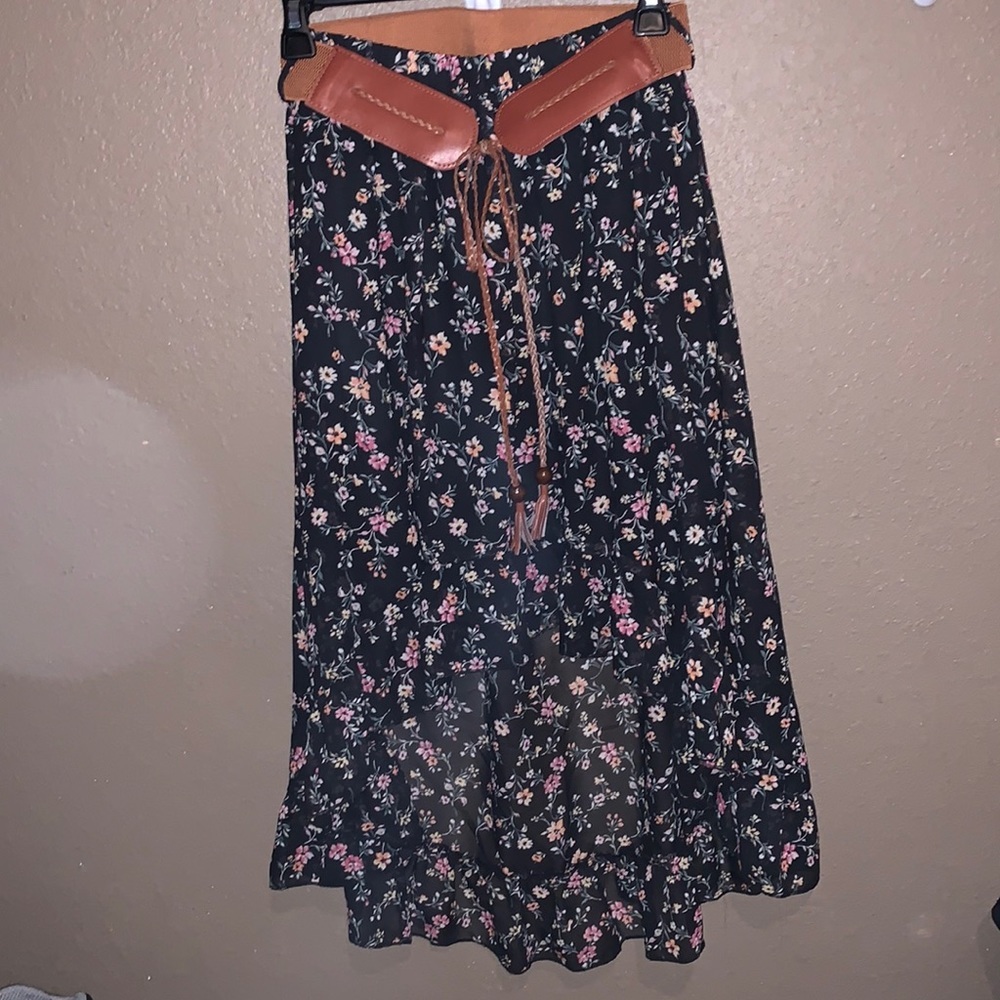 Rue21 Floral skirt✨